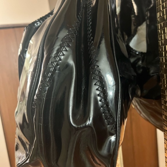 BLACK PATENT LEATHER SHOULDER BAG BY DONALD J PLINER… VERY GOOD CONDITION… LARGE - Picture 4 of 15